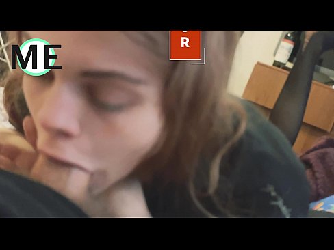 ❤️ Hrdlo vtáka, roztrhané pančuchy a roztrhané podpätky pekné stretnutie Porno video na nás ﹏